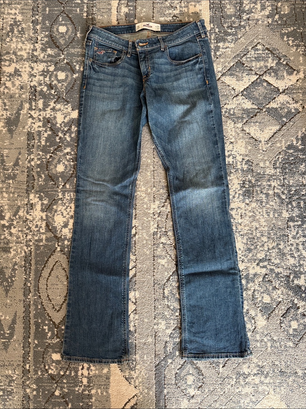 Hollister Women's Straight Leg Jeans - Medium Blue Wash